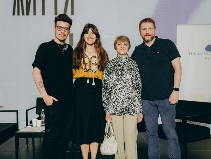 Аспен Інститут Київ провів панельну дискусію «Про стійкість у літературному каноні України» на головній сцені XII Книжкового Арсеналу